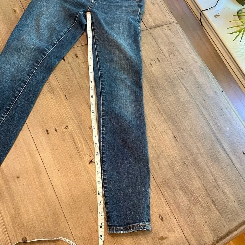 𝅺J Crew 8” Toothpick Skinny Ankle Jeans